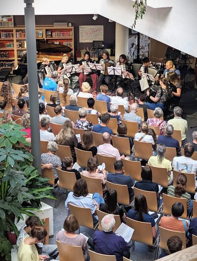 Bild vergr&ouml;&szlig;ern: Abschlusskonzert 25/26-1